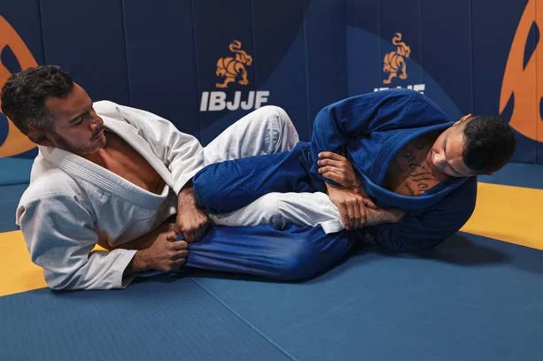 Llave de pie recta - Manual Technical Fouls & Illegal Moves de la IBJJF