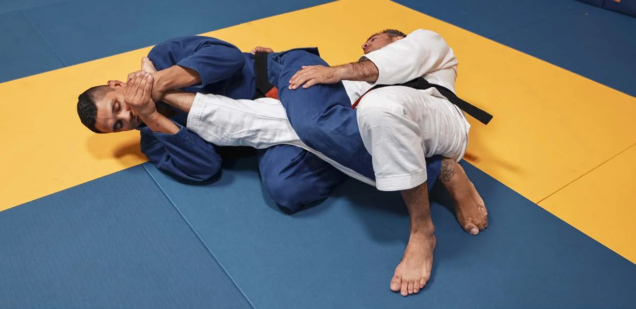 Kneebar (llave de rodilla recta) - Manual Technical Fouls & Illegal Moves de la IBJJF